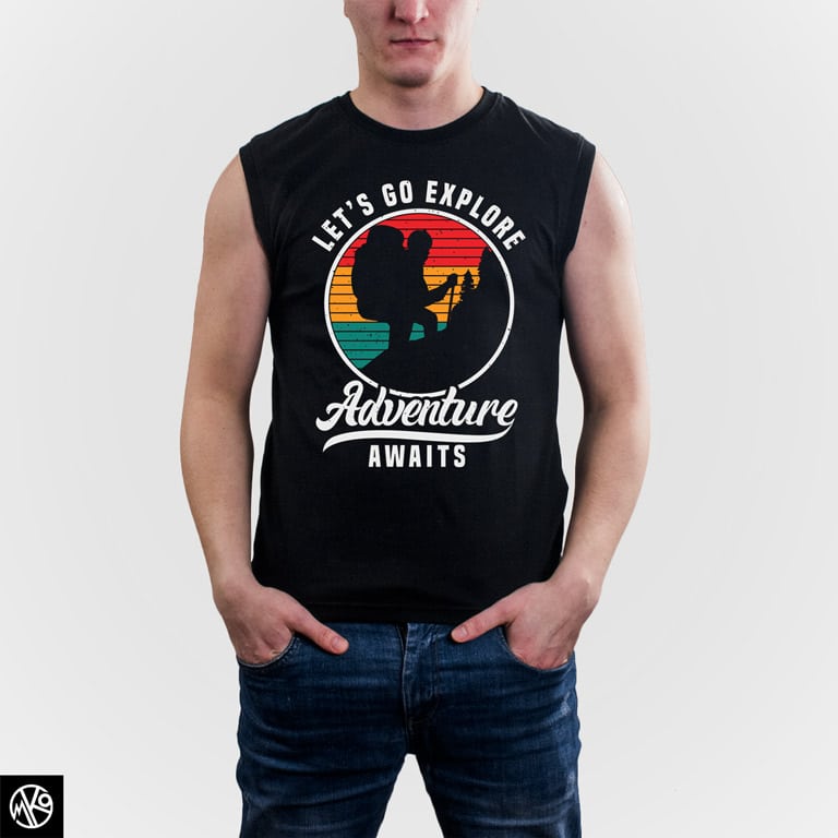 Adventure Awaits majica